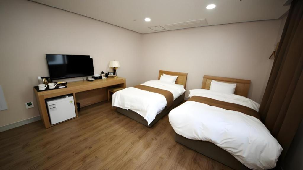 Hotel Aroha Jeju Согвіпо Екстер'єр фото