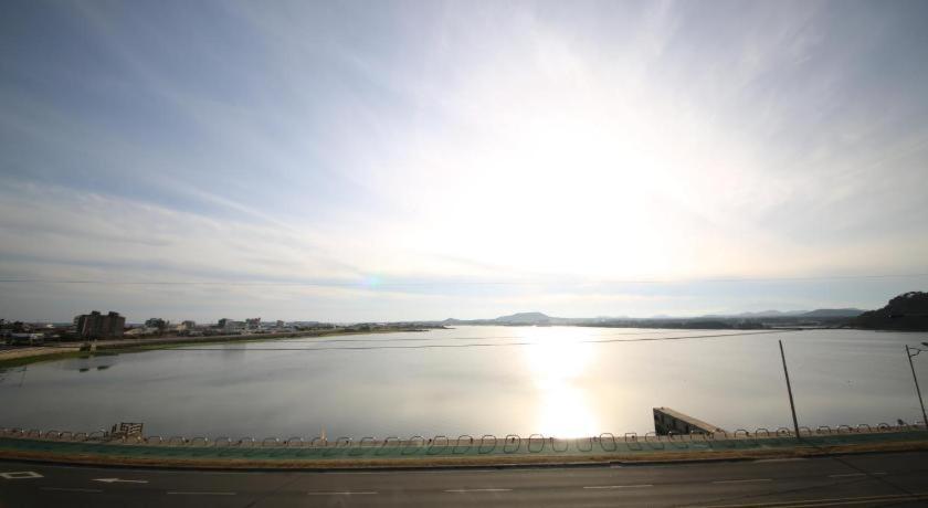 Hotel Aroha Jeju Согвіпо Екстер'єр фото