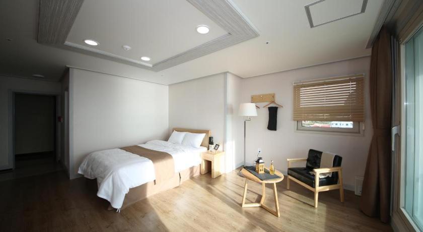 Hotel Aroha Jeju Согвіпо Екстер'єр фото