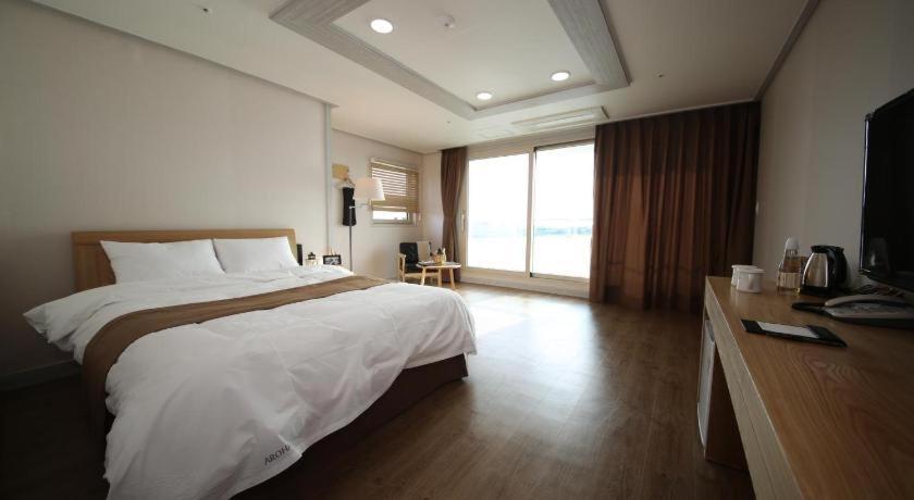 Hotel Aroha Jeju Согвіпо Екстер'єр фото