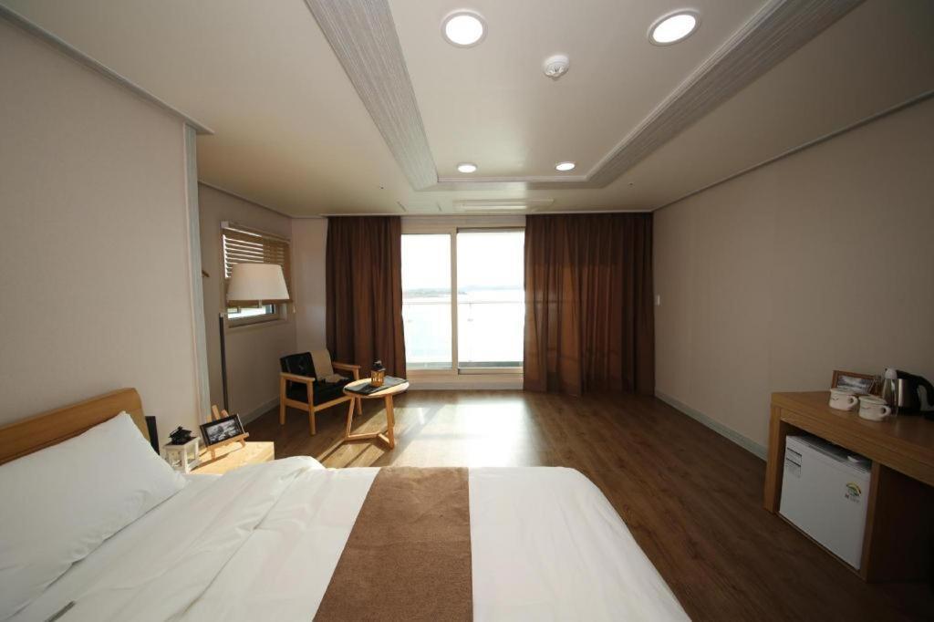 Hotel Aroha Jeju Согвіпо Екстер'єр фото