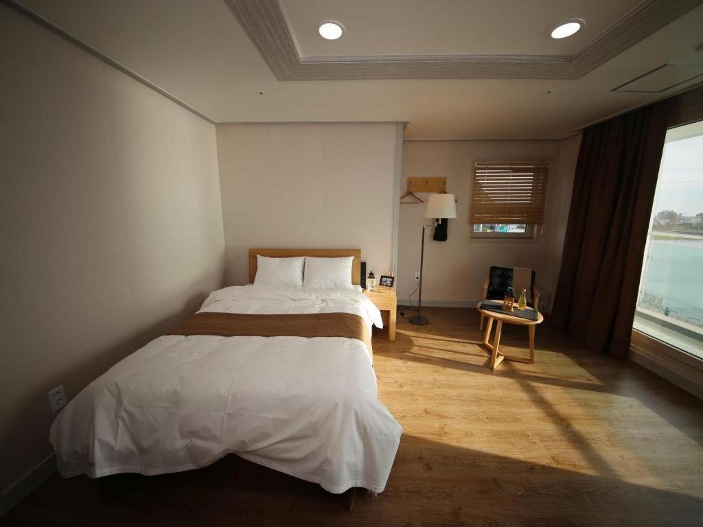 Hotel Aroha Jeju Согвіпо Екстер'єр фото