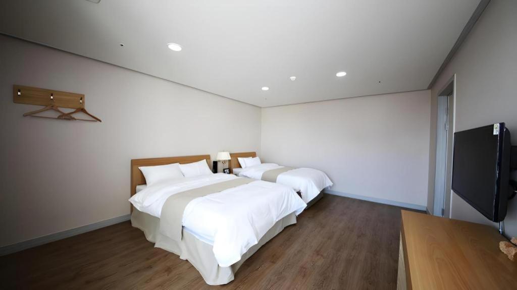 Hotel Aroha Jeju Согвіпо Екстер'єр фото