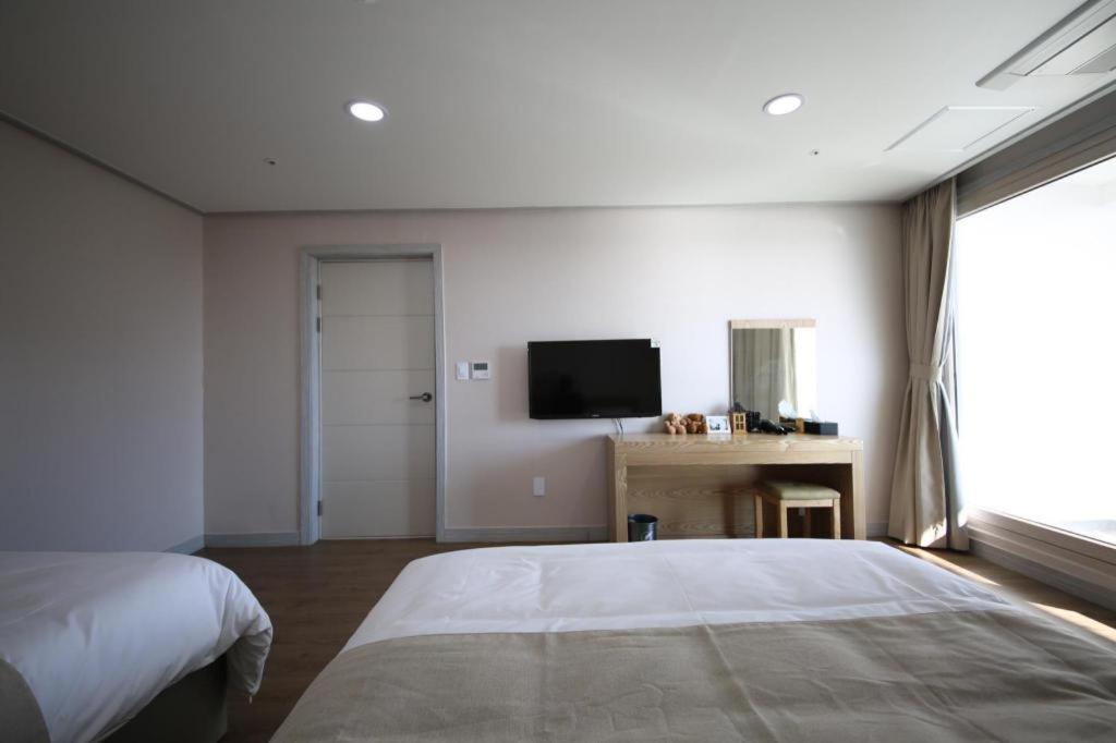 Hotel Aroha Jeju Согвіпо Екстер'єр фото